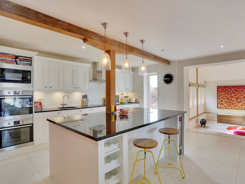 This living room in St James Road Tunbridge wells has gorgeous hardwood floors