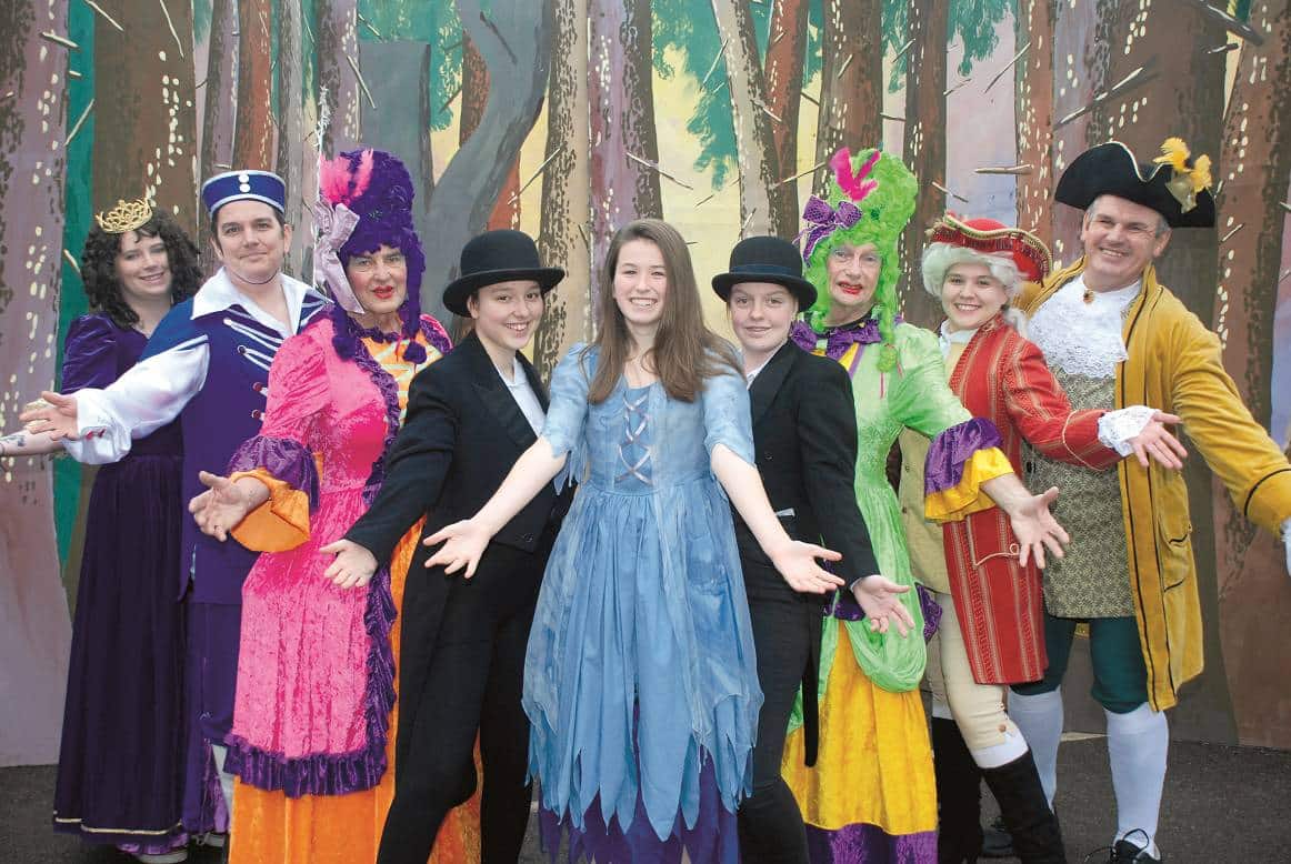 It's behind you: Porritt clan set the scene for Hadlow's panto