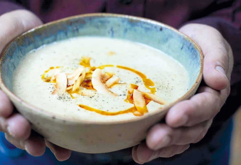 Roasted Cauliflower and Coconut Soup