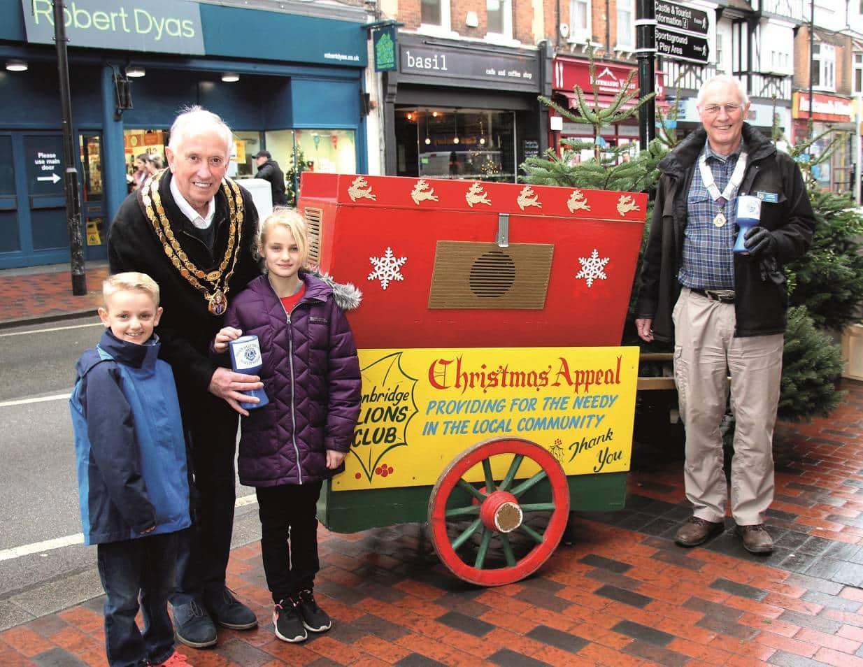 Tonbridge Lions' barrel organ collection ends on happy note for needyÂ 
