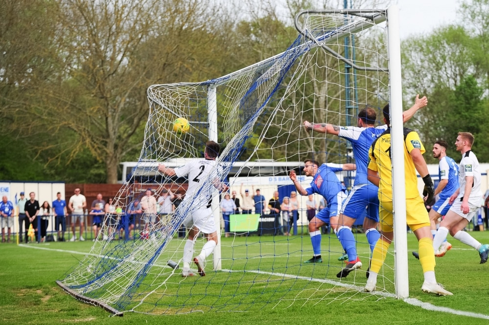 Football: Tonbridge Angels sneak past Carshalton into play-offs