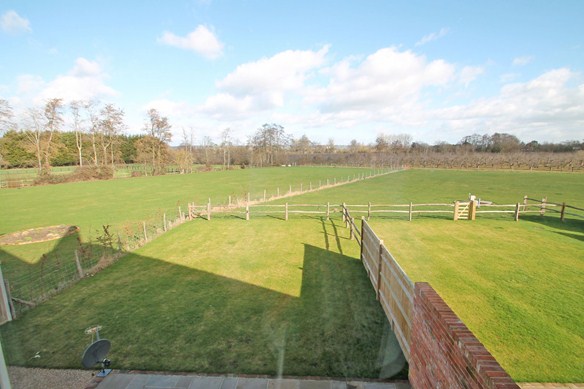 Moat Farm Oast in Collier Street is surrounded by Kent countryside