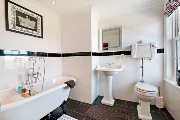 Moonrakers in Laddingford even boasts a classic victorian-style bathroom suite and is for sale with Firefly