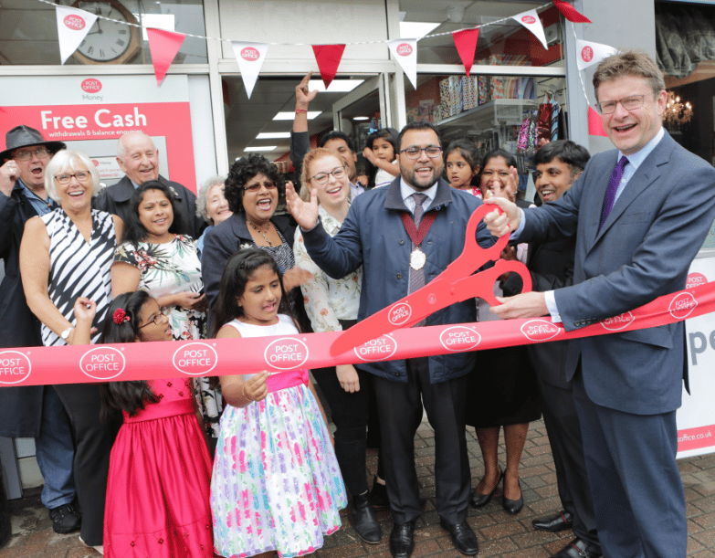 Minister praises Post Office modernisation