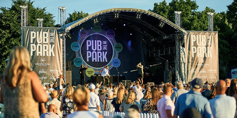 Crowds return as celebrity chefs serve up another Pub in the Park...