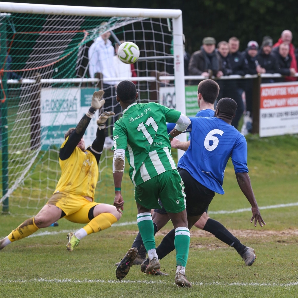 Late leveller removes Rusthall from top spot