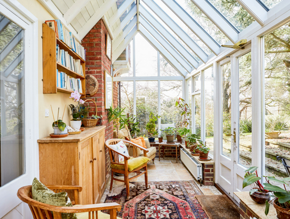 The Cottage in Tunbridge Wells benefits from a gorgeous, bright garden room