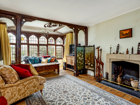 The Cottage in Tunbridge Wells has a living room with stunning period features you'd struggle to find anywhere else